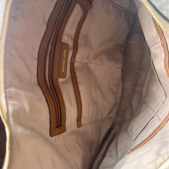 Michael Kors Tan and Cream Hobo Bag - Picture 3 of 7